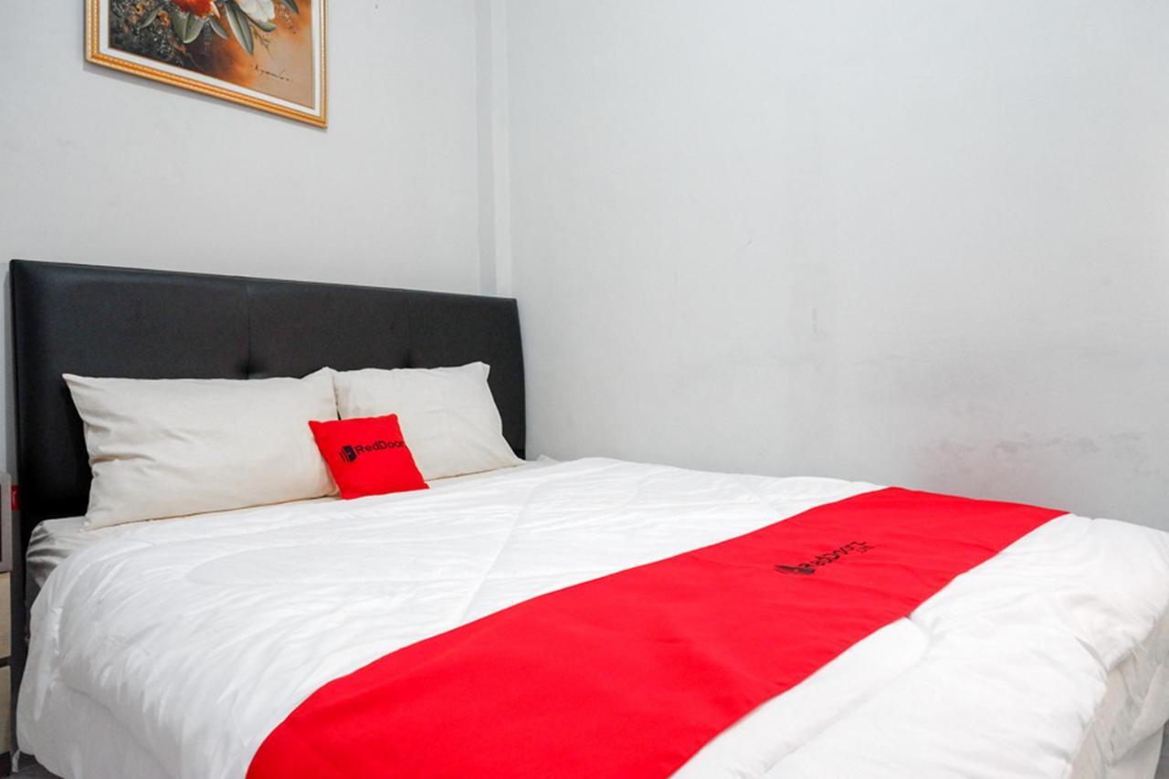 Reddoorz Near Jalan Adi Sucipto Solo Hotell Eksteriør bilde