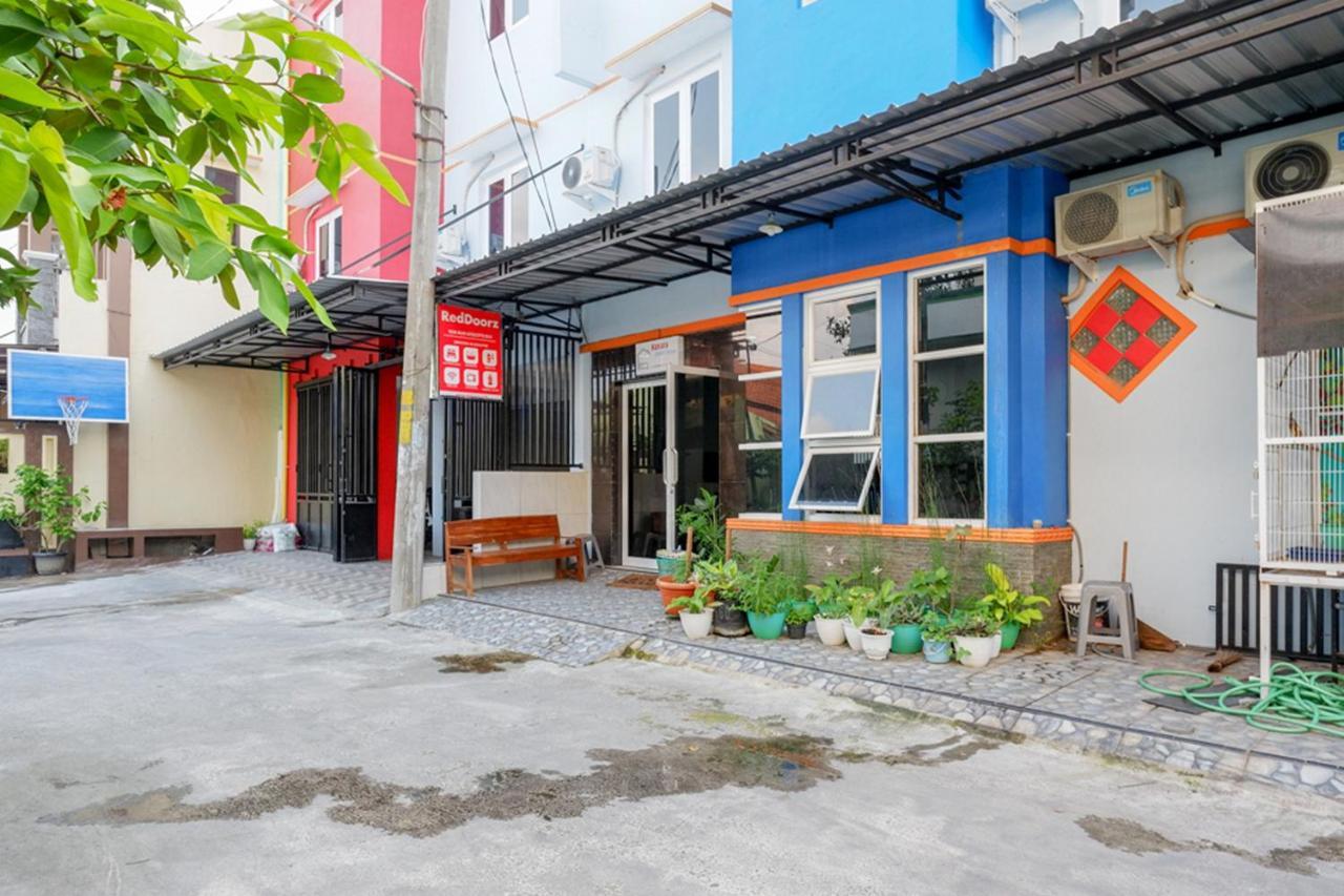 Reddoorz Near Jalan Adi Sucipto Solo Hotell Eksteriør bilde