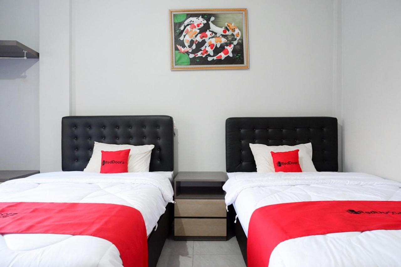 Reddoorz Near Jalan Adi Sucipto Solo Hotell Eksteriør bilde