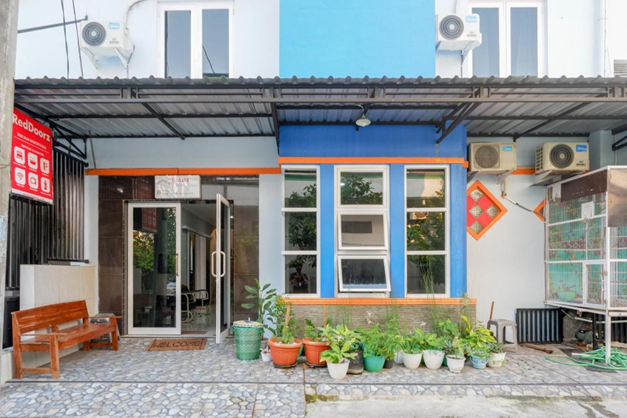 Reddoorz Near Jalan Adi Sucipto Solo Hotell Eksteriør bilde